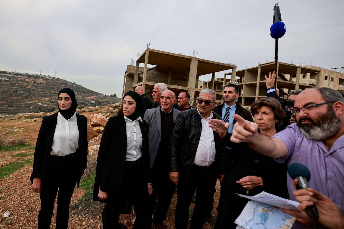 كولونا تندد بعنف المستوطنين في الضفة الغربية  