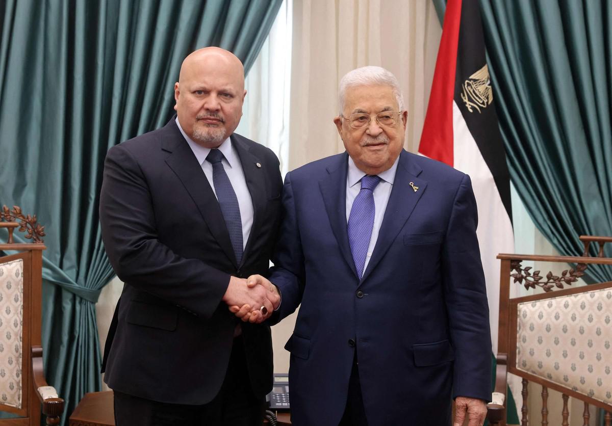 خان تحدث عن تحقيقات جرت في 2021 بشأن انتهاكات من اسرائيل وفصائل فلسطينية