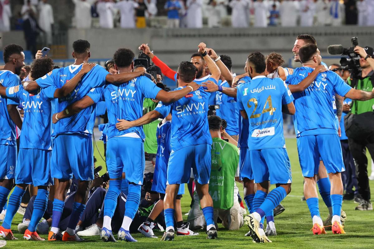 الهلال