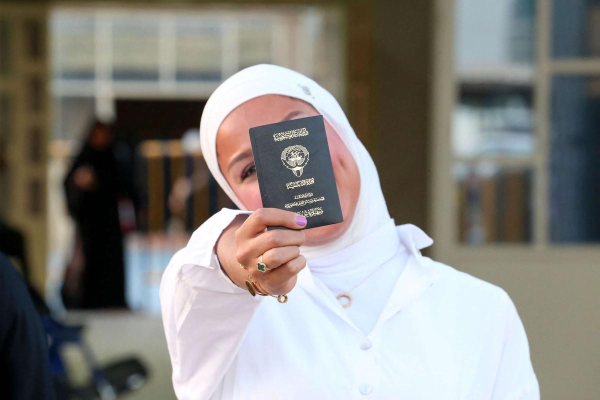 عمليات إسقاط الجنسية ستكون مستمرة