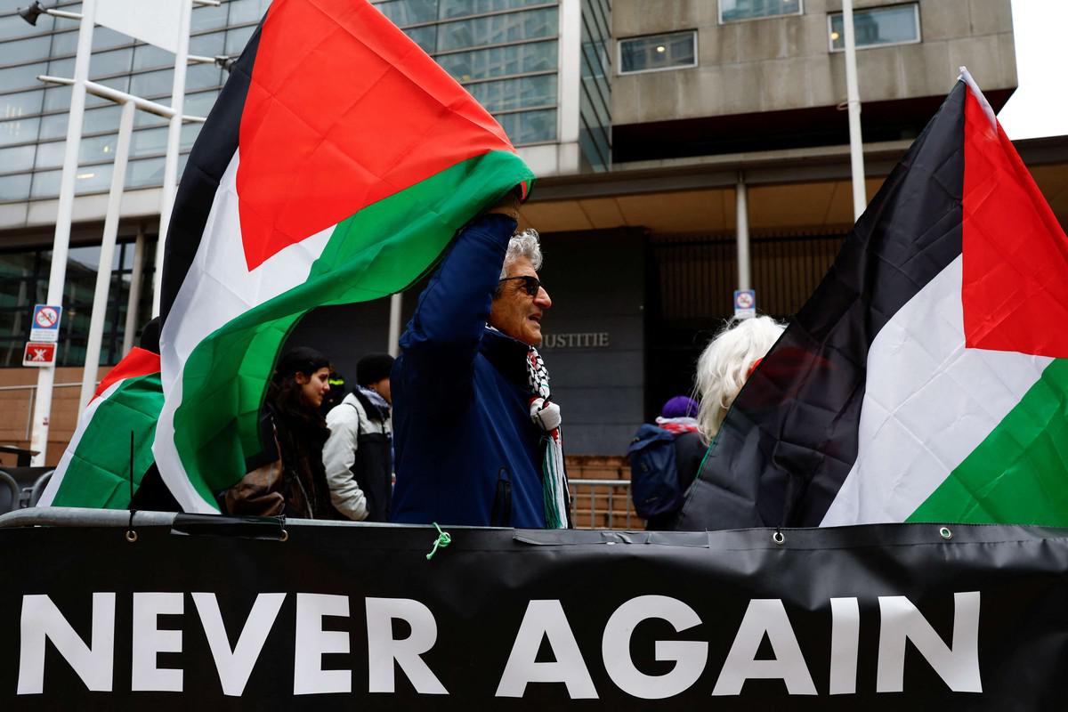 مناصرو القضية الفلسطينية يتهمون الغرب بالتورط في جرائم حرب