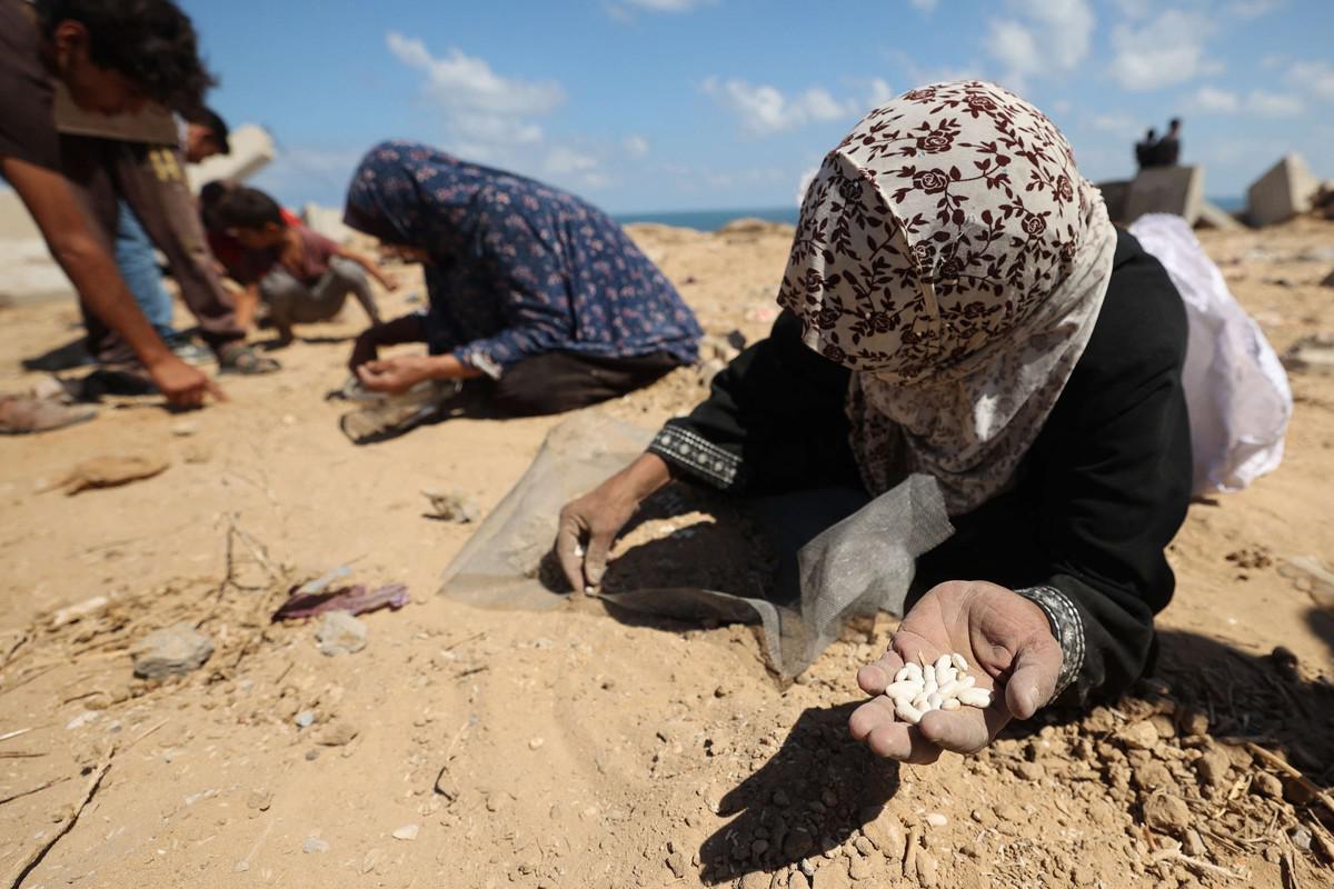 الغزيون يعانون من أجل البقاء على قيد الحياة 