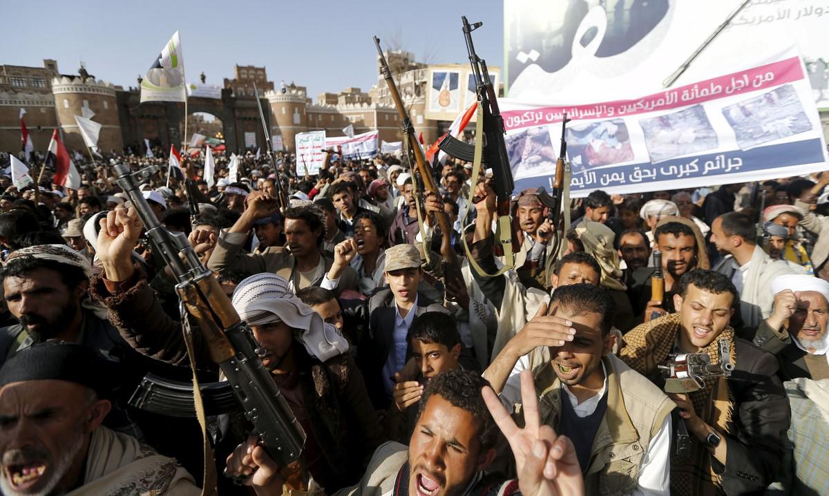 الحوثيون يتعهدون بالتصعيد رغم تعرضهم لضربات موجعة