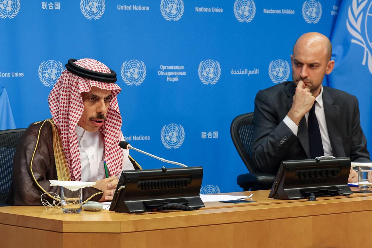الرياض وباريس تقودان جهود إحياء حل الدولتين 
