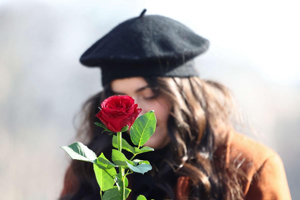 امرأة