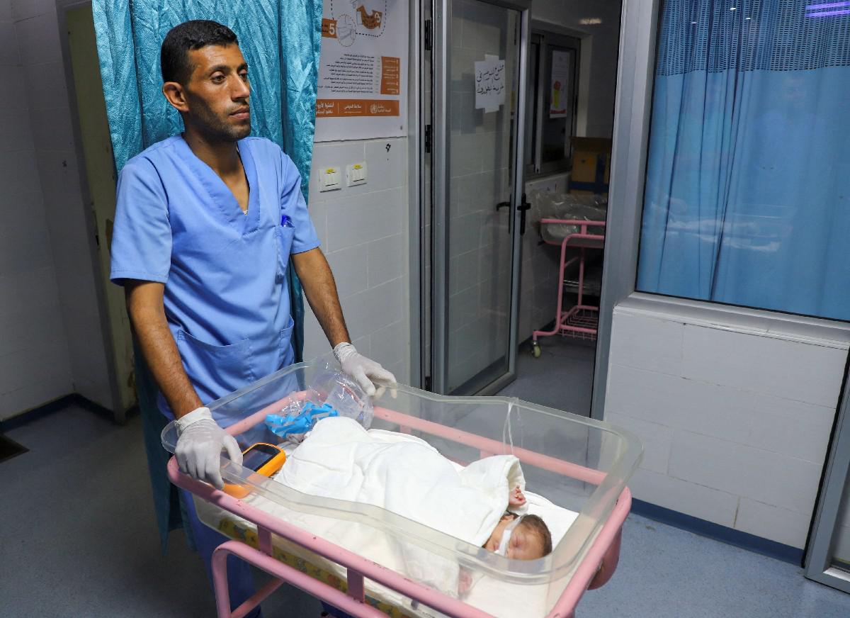 الرضع لا يجدون الرعاية الكافية