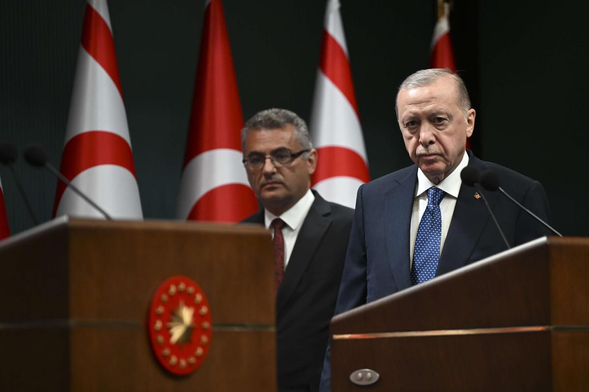 أردوغان يقرع مسمارا جديدا في نعش توحيد قبرص