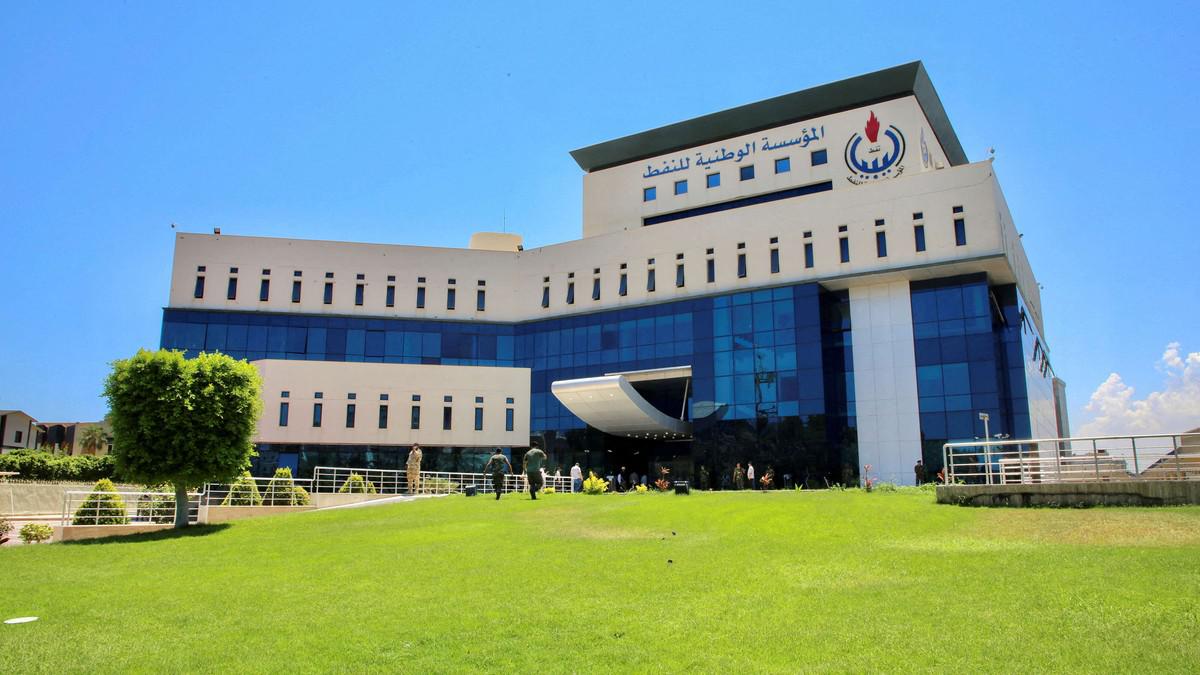 ضغوط مالية كبيرة تواجه المؤسسة الليبية للنفط بسبب ملف التهريب