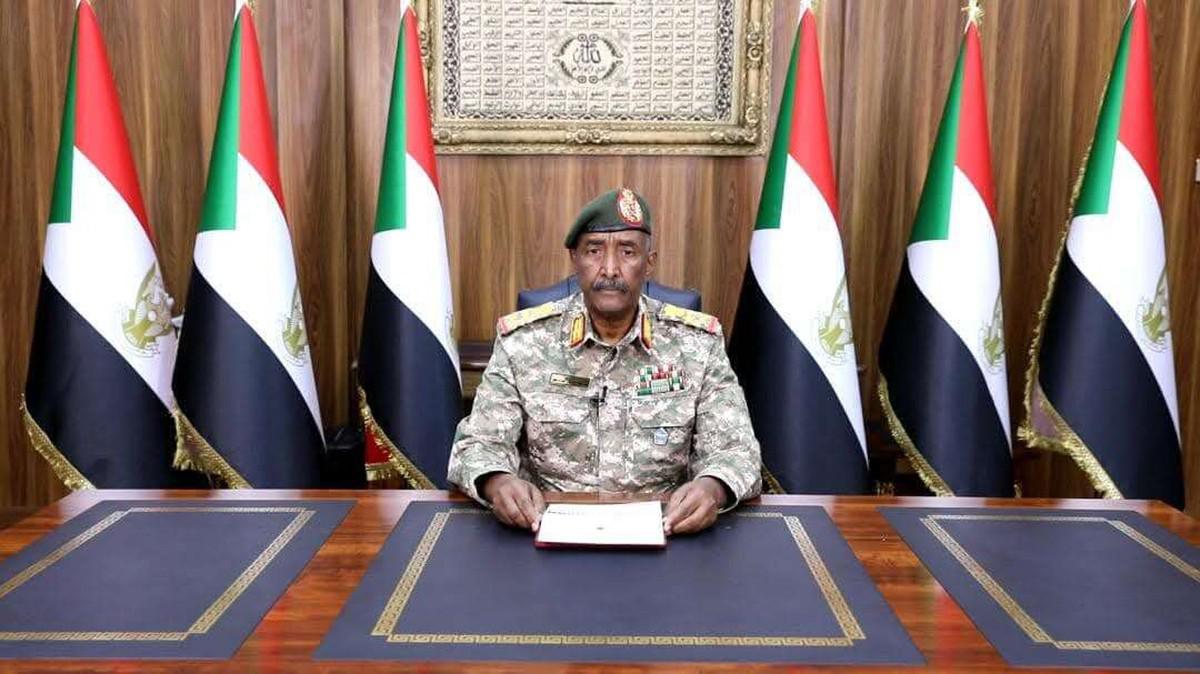 البرهان يصر على الحل العسكري