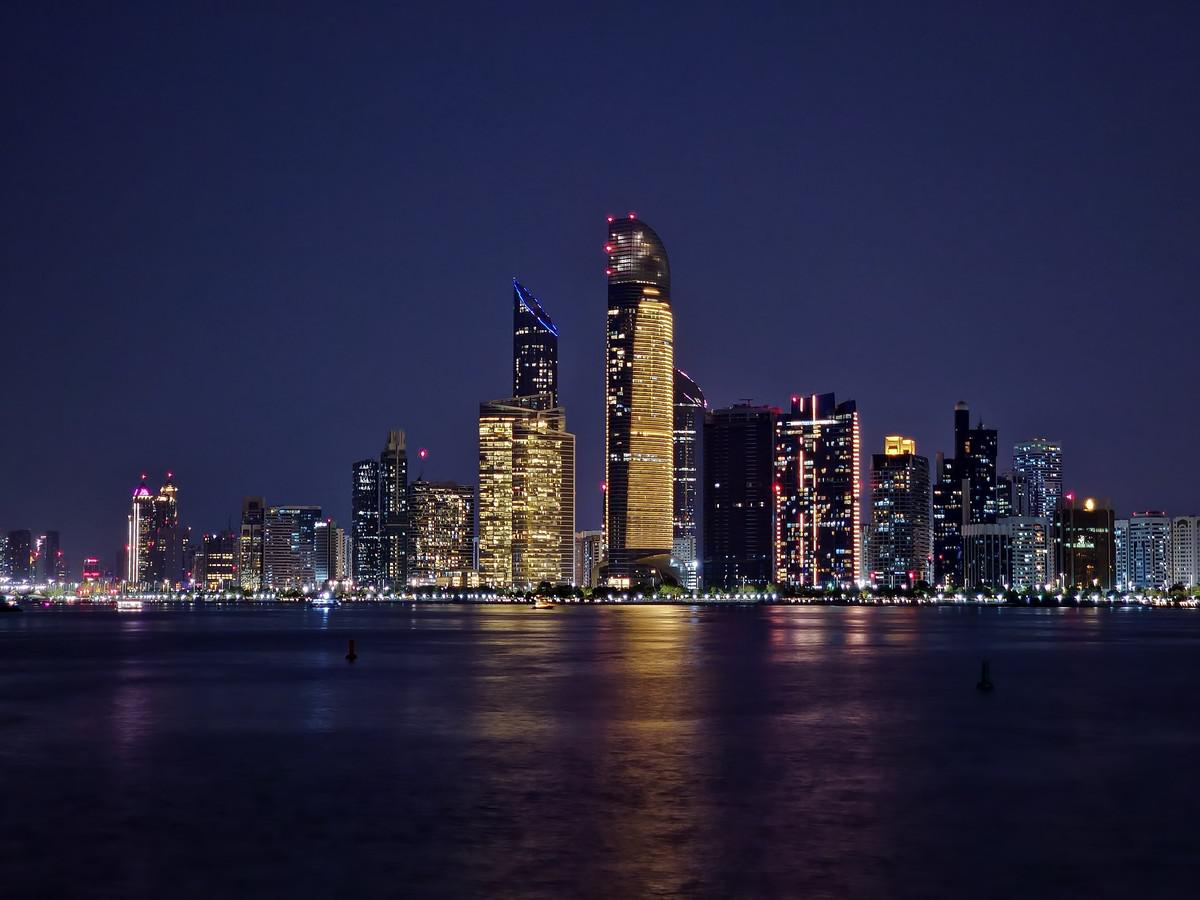 الإمارات تبرز عالميا وعربيا كنموذج تنموي واضح المعالم