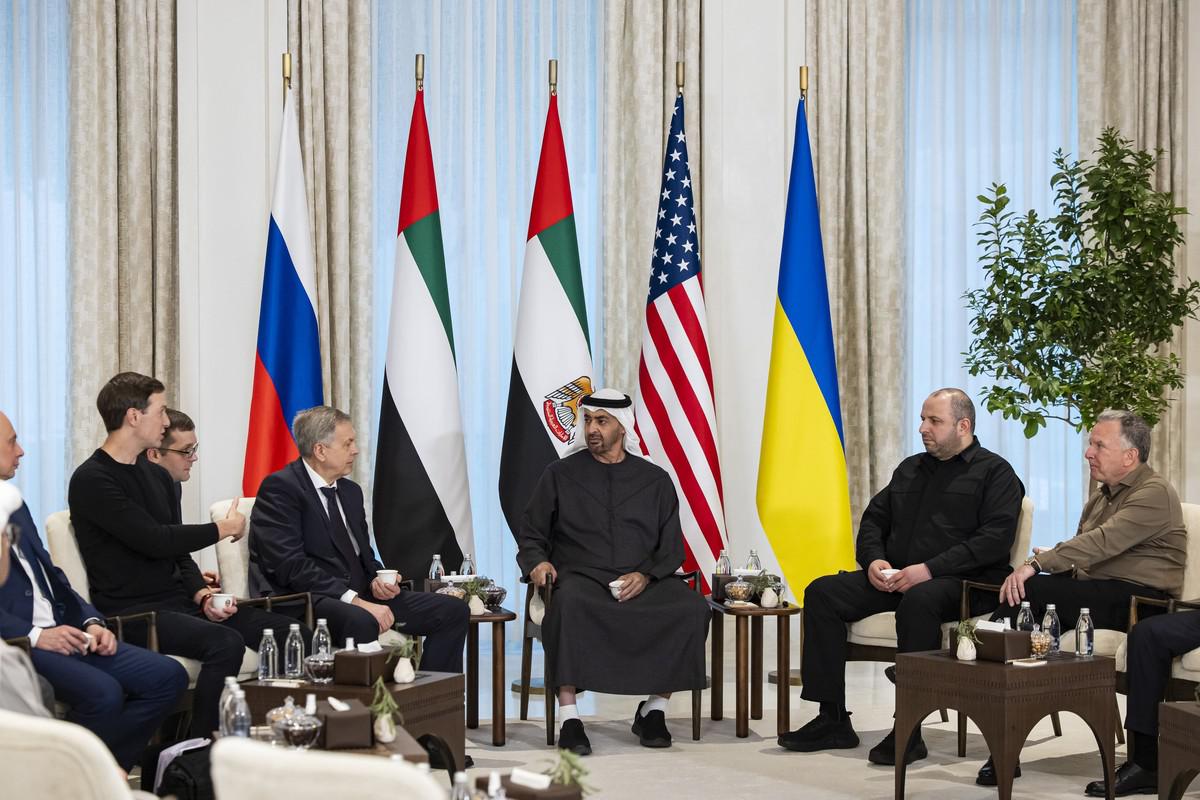 الشيخ محمد: الإمارات ملتزمة بنهجها القائم على تشجيع الحوار ودعم المبادرات الدبلوماسية