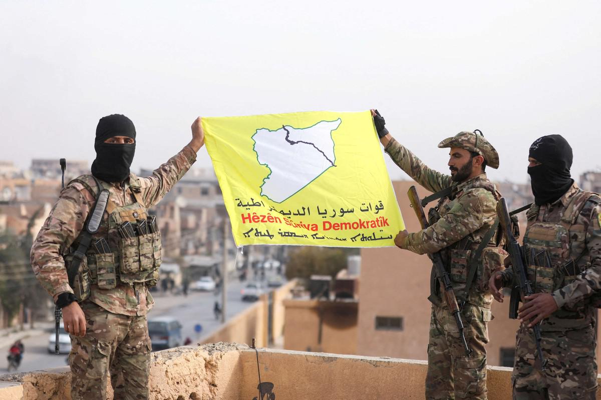التركيز على البعد القومي الكردي أضعف قسد 