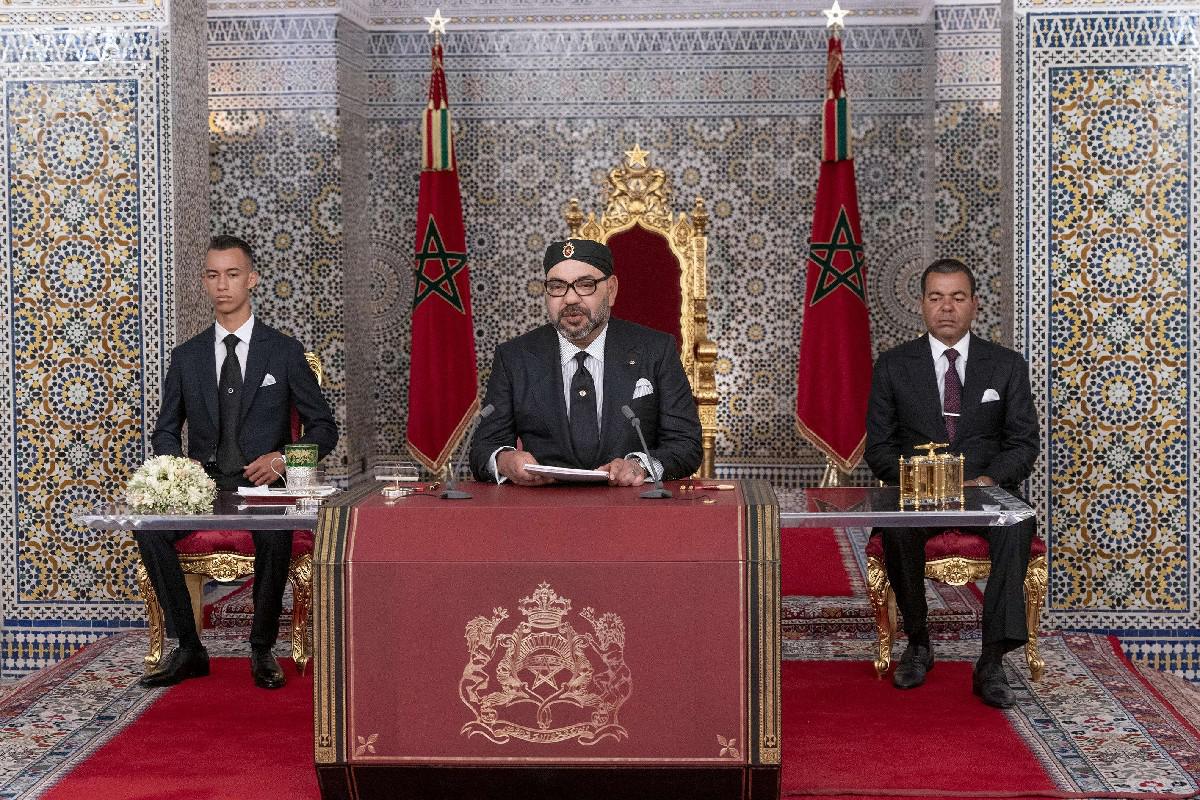المغرب بقيادة العاهل المغربي انتقل من موقع "الدولة المستقرة" إلى موقع المساهم في الاستقرار