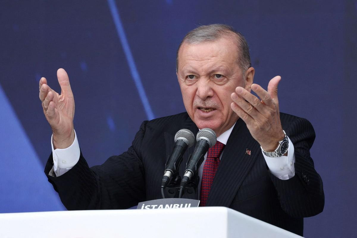 أردوغان يسعى لتقديم نفسه كوسيط لإرساء السلام الإقليمي  