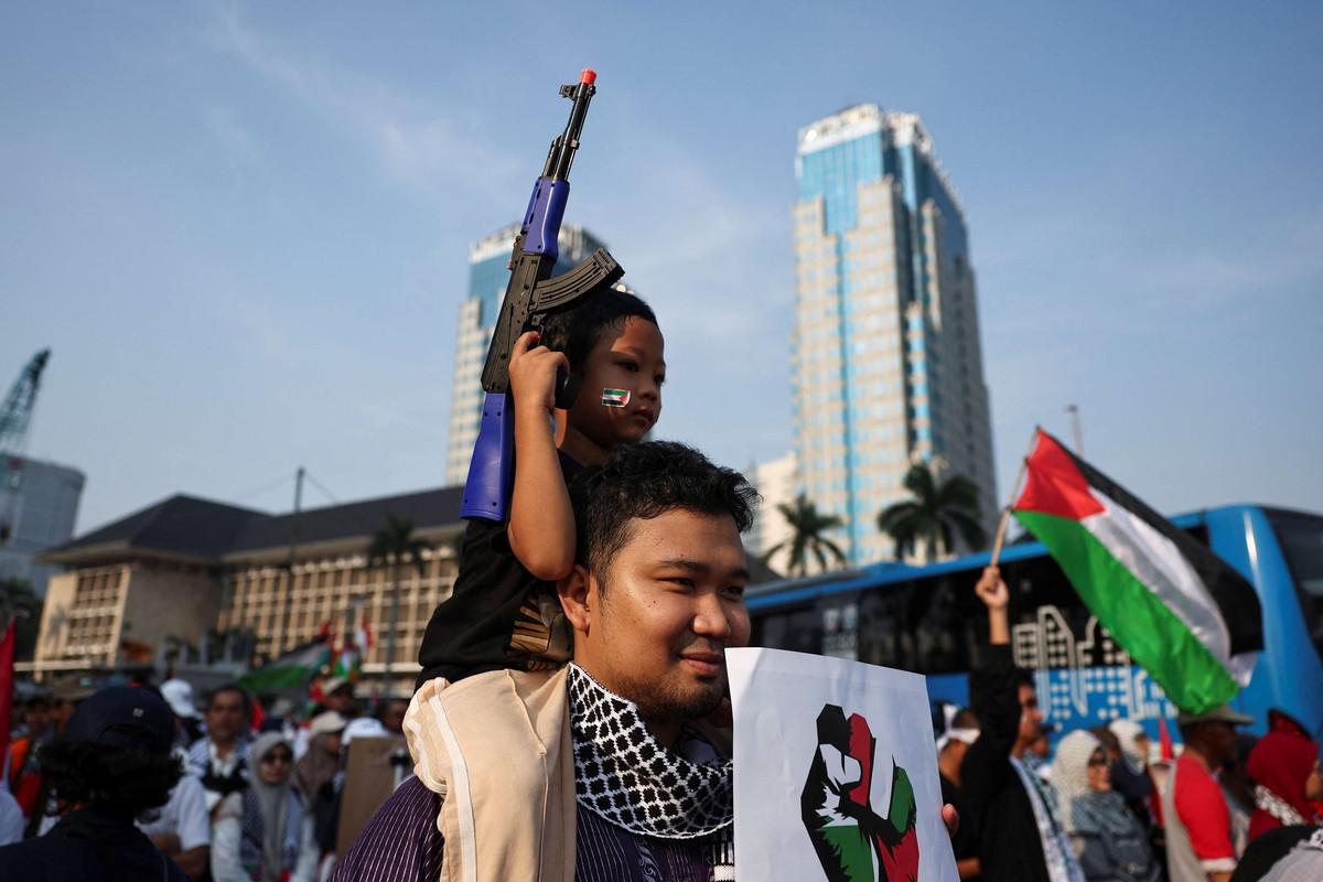 الشعب الأندونيسي متعاطف مع غزة