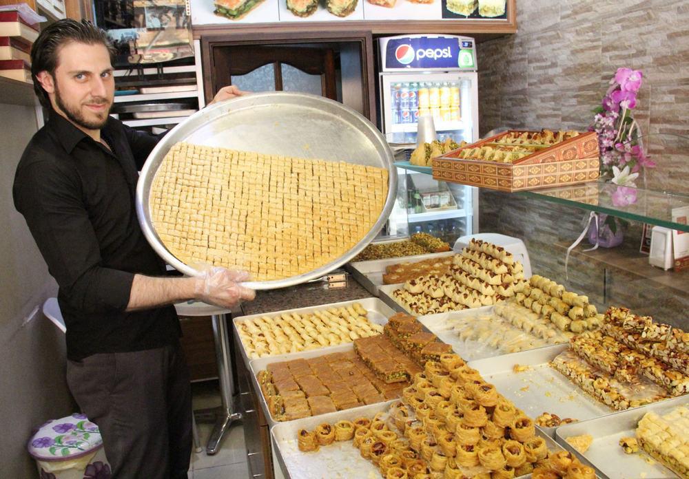 الحلويات تشكل جزءا أصيلا من طقوس رمضان
