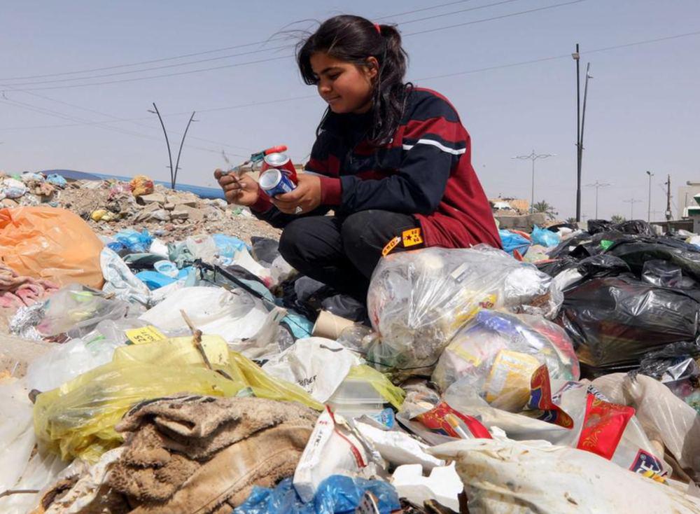 ثروة في باطن الأرض وفقر فوقها 