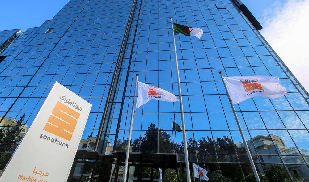 احتياطيات الجزائر النفطية القابلة للاستخراج تقدر بنحو 13 مليار برميل