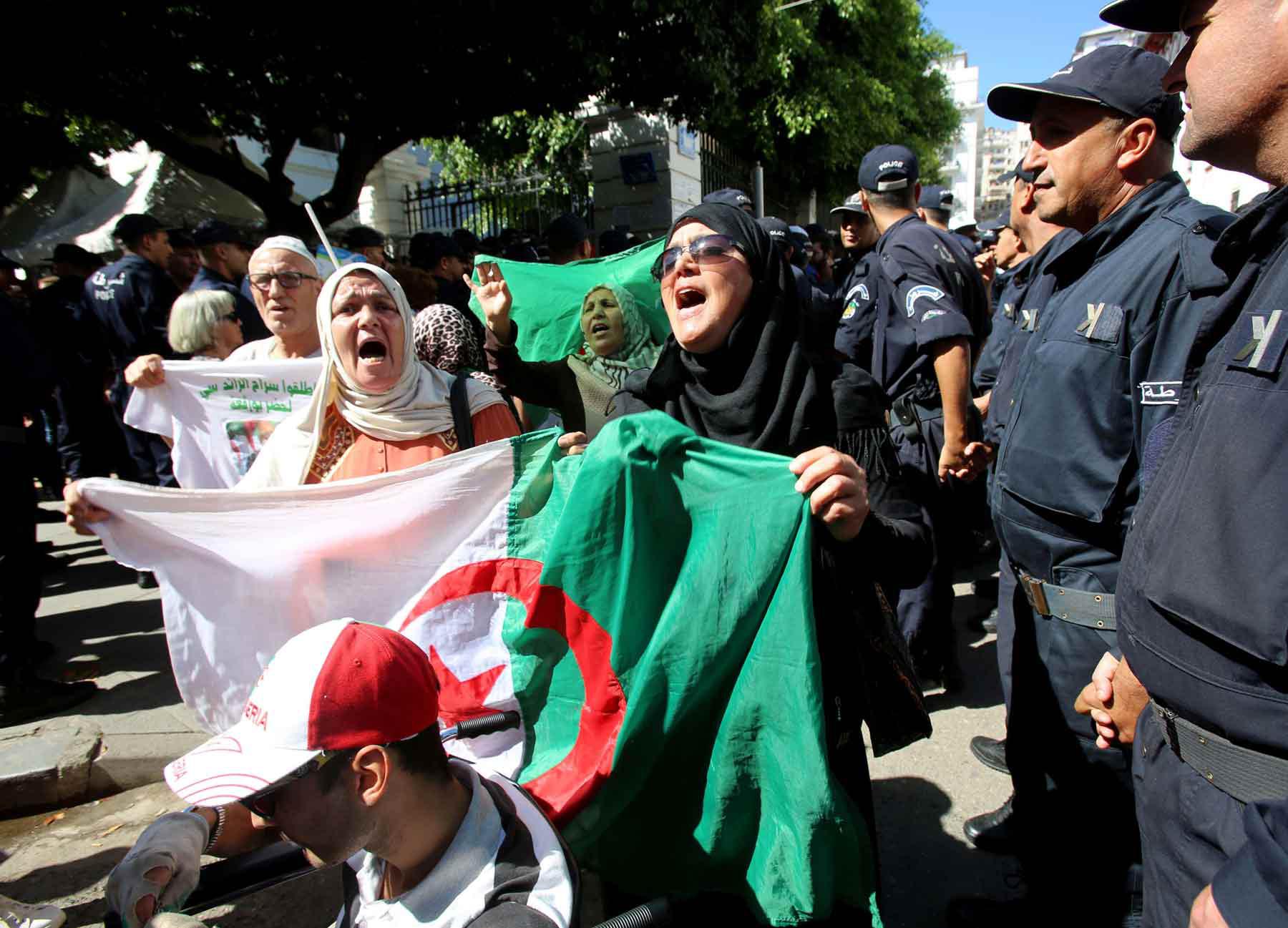 A direct message to Algerian activists and political opponents