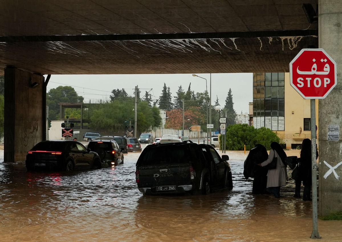 مخاطر عالية من التقلبات الجوية