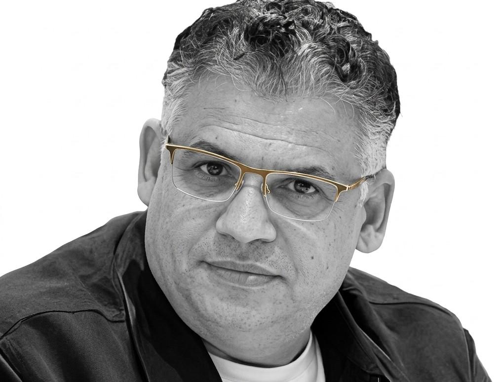 الفنان التشكيلي طاهر حلمي