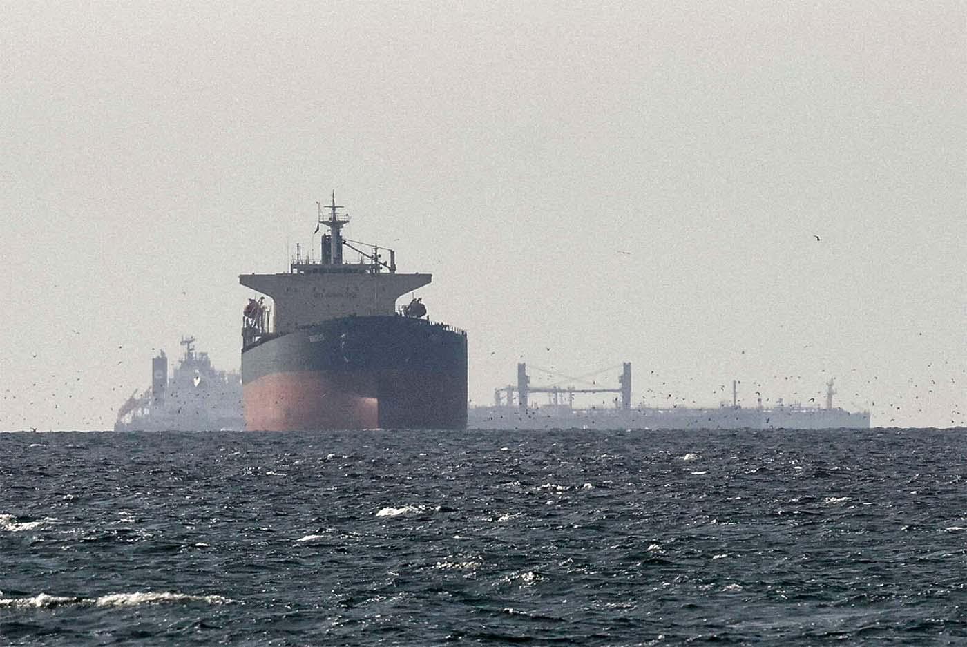 Oil prices remain elevated, investors cautious as war enters third week