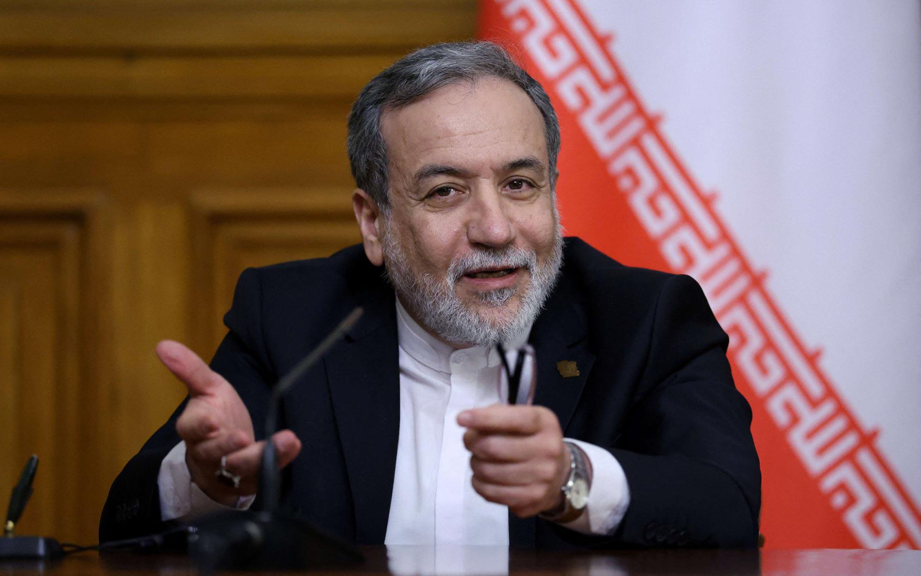 Oil prices fell by 11 percent following Araghchi’s post