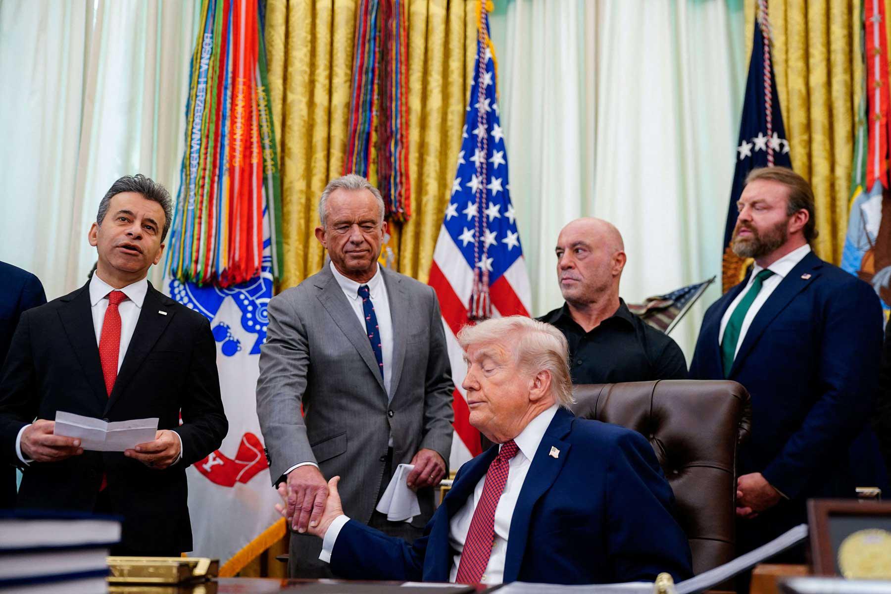 Controversies pressure White House