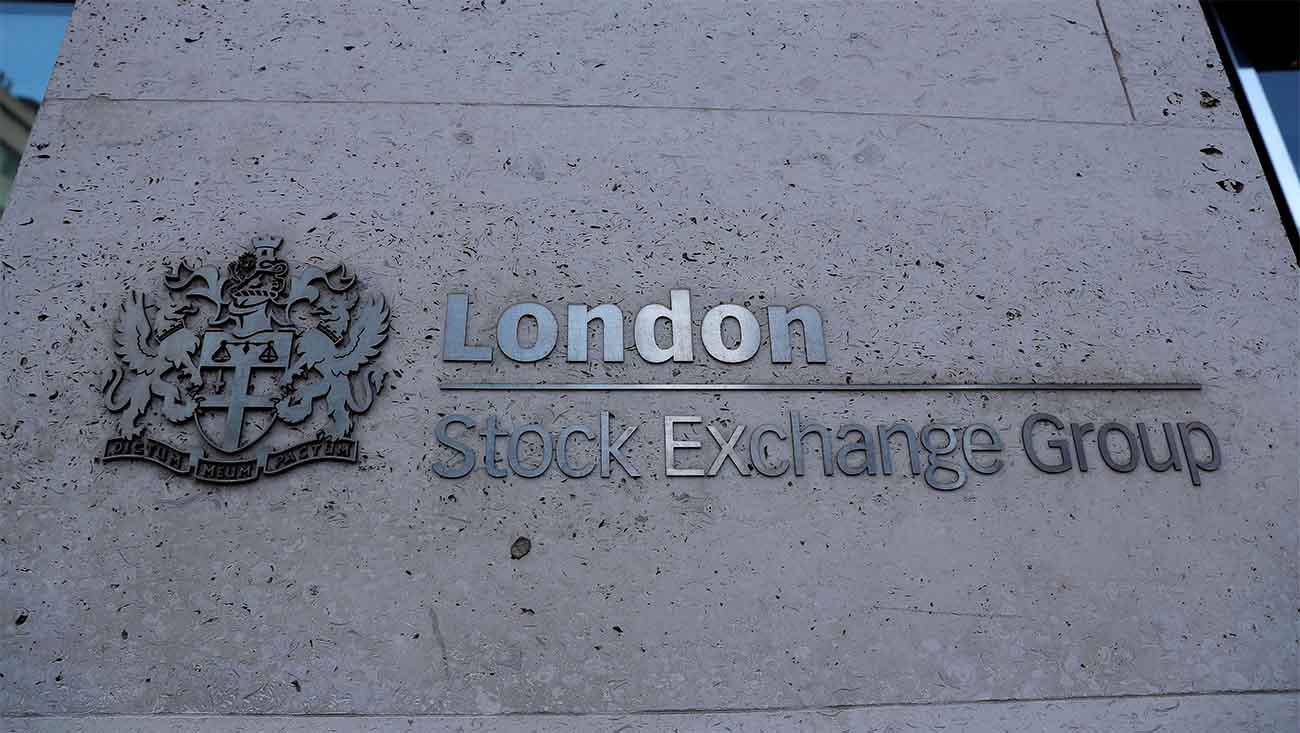 London's FTSE 100 fell 0.4%