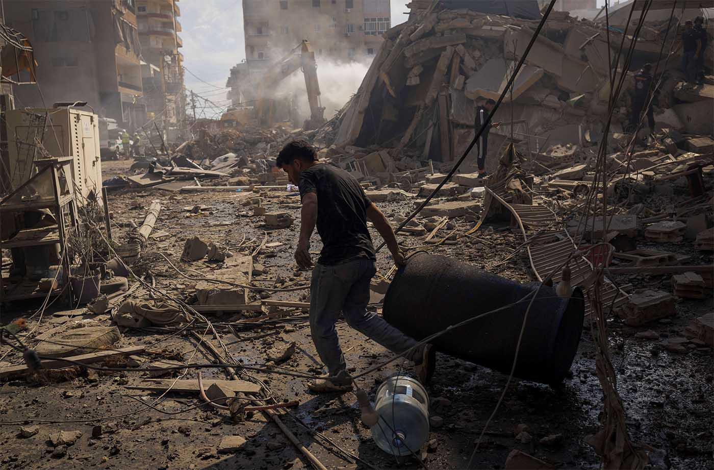 Tyre heavily bombarded